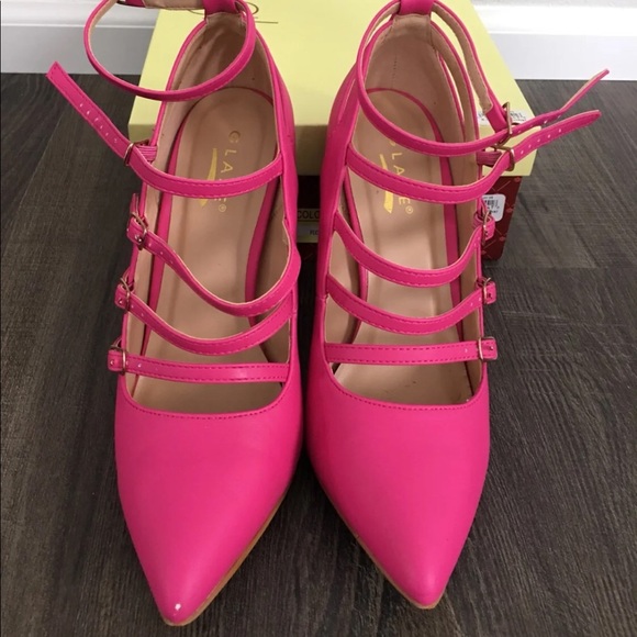 Fuchsia heels - Picture 2 of 4